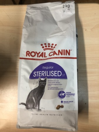 3825056314_w640_h640_royal-canin-sterilised